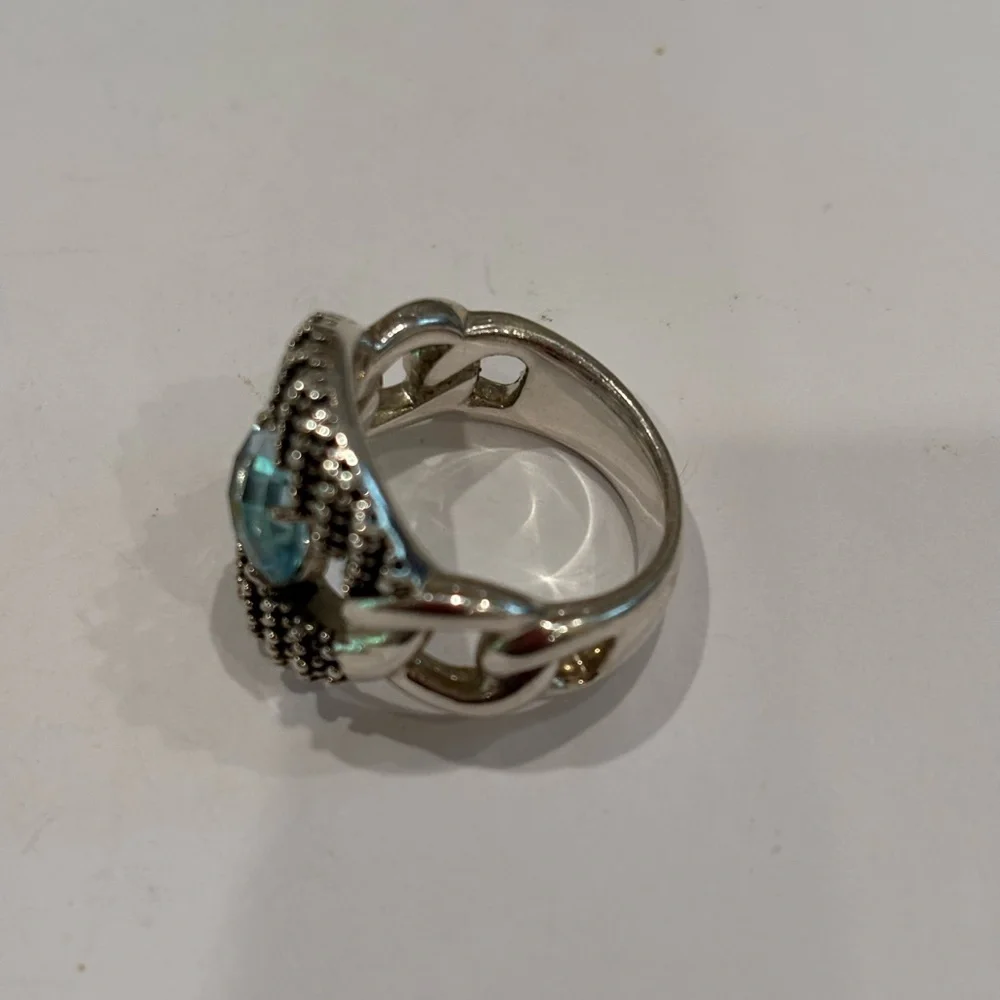 Michael Dawkins beautiful sterling and blue topaz stone. Size 8 - Picture 3 of 4